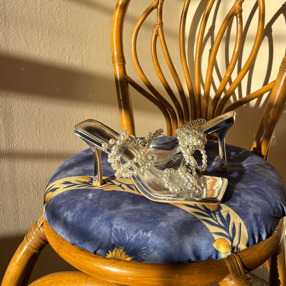 💖galentines sale💖 pearl bow heels - Picture 7 of 10